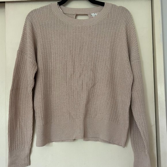 sweater - Picture 4 of 5